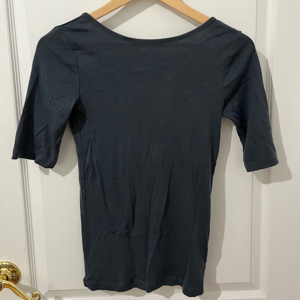 Gap t shirt